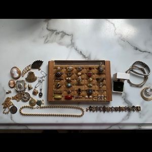 Wonderful Junk Drawer Jewelry Lot - Various Items